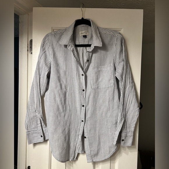A Universal Thread Striped Button-Up Shirt - Picture 1 of 6